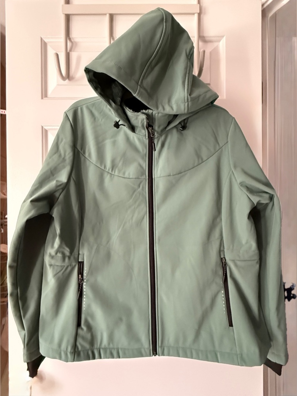 Free Country Light Hooded Jacket in Sage